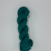 Load image into Gallery viewer, Merino - Worsted Weight