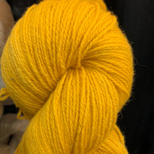 Load image into Gallery viewer, Corriedale (semi-worsted spun) - Fingering
